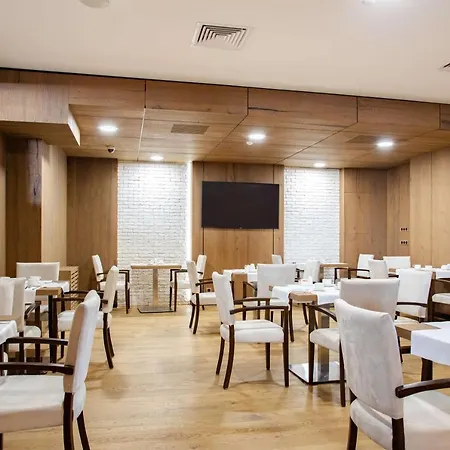 Metropolitan Sofia, A Member Of Radisson Individuals 4* Sofía
