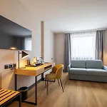Metropolitan Sofia, A Member Of Radisson Individuals 4* София