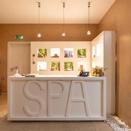 Hotel Metropolitan Sofia, A Member Of Radisson Individuals 4*